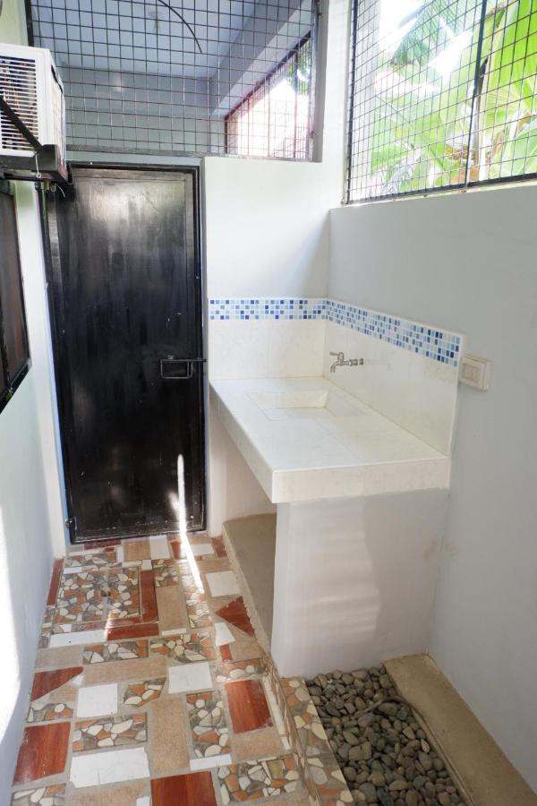 Tlshaw Homestay General Luna  Buitenkant foto