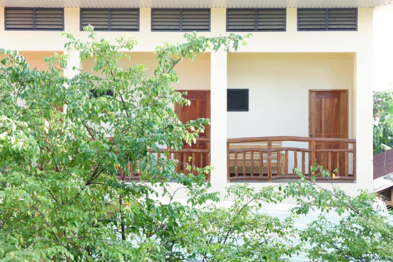Tlshaw Homestay General Luna  Buitenkant foto